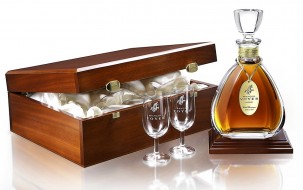Francois Voyer Hors d’Age Crystal Decanter (0,7L 43%) Francois Voyer Hors d’Age Crystal Decanter (0,7L 43%)